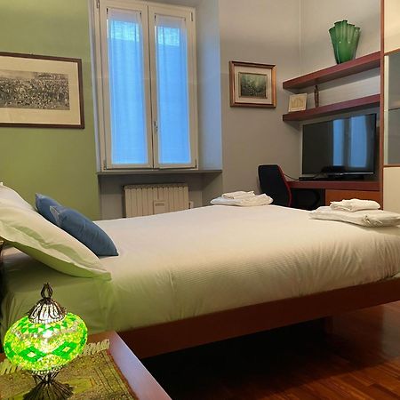 Cozy Flat Mins Walk To Navigli And Metro Porta Genova Apartment Milan Bagian luar foto