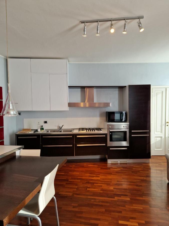 Cozy Flat Mins Walk To Navigli And Metro Porta Genova Apartment Milan Bagian luar foto