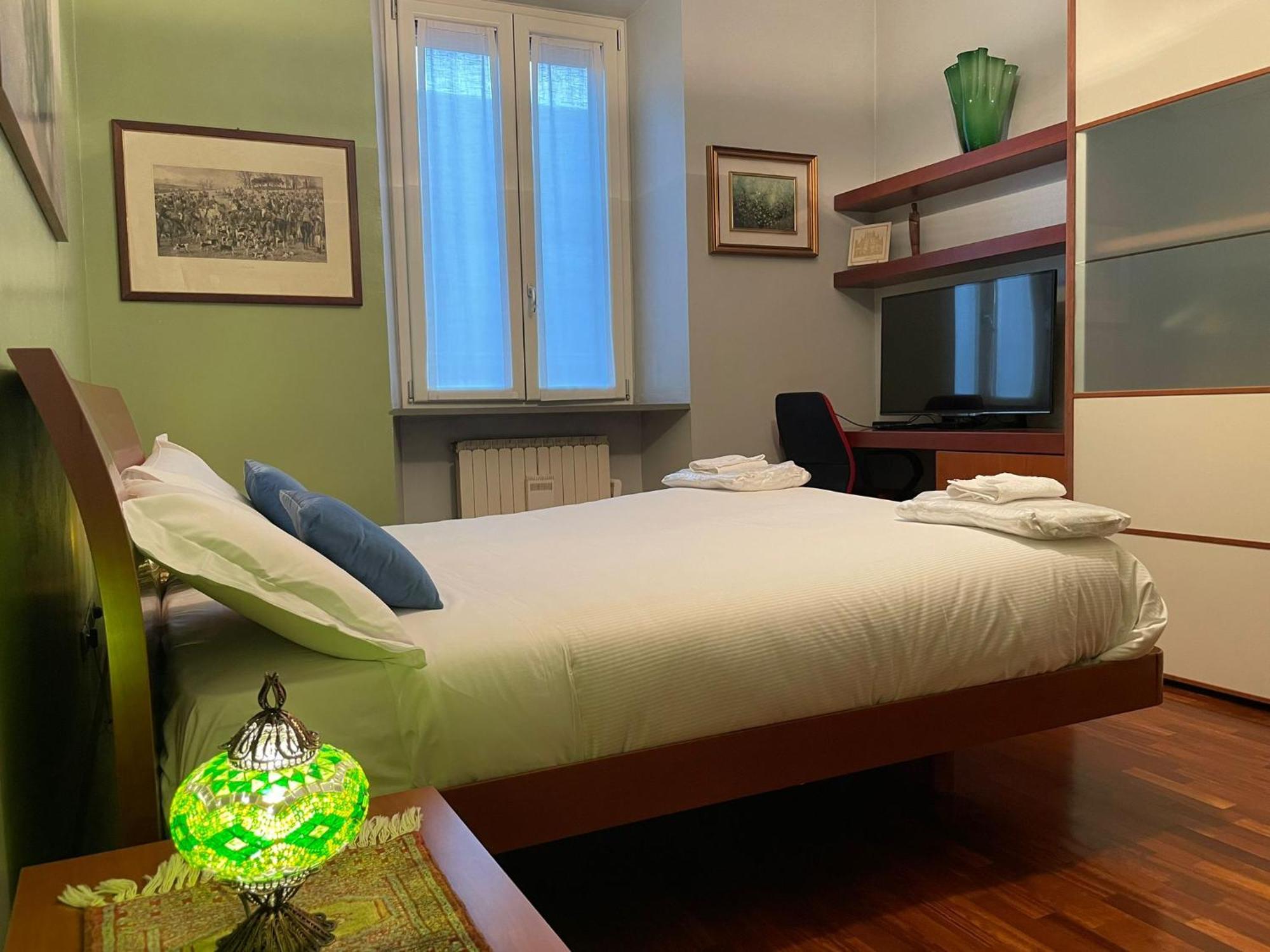 Cozy Flat Mins Walk To Navigli And Metro Porta Genova Apartment Milan Bagian luar foto